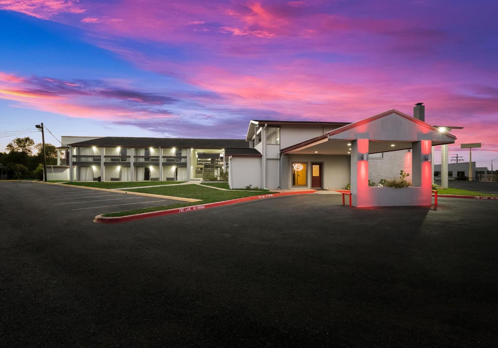 Red Roof Inn Madisonville Eksteriør billede